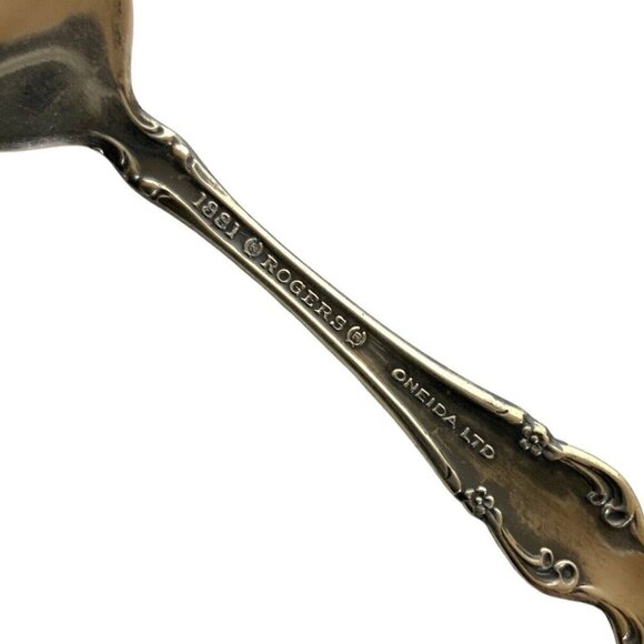 Oneida 1881 Rogers Baroque Rose Silverplate Baby Fork Discontinued Pattern - Picture 4 of 4